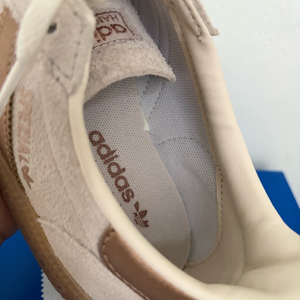 Adidas Spezial Women's (Runs large, size down) - Picture 9 of 11